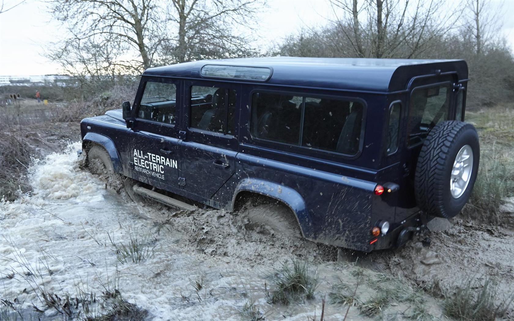 2013 Land Rover Rover Defender Electric Concept